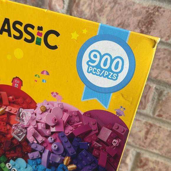 Lego 900 piece set new in box assorted - Picture 2 of 9